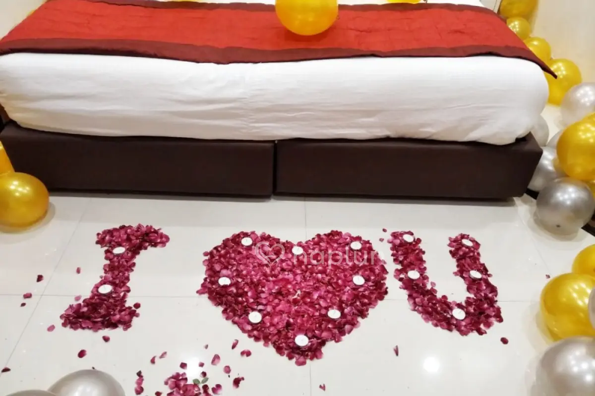 Hotel Room Decoration