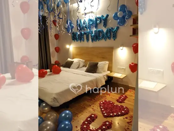 Deluxe Hotel Room With Decoration