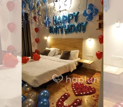 Deluxe Hotel Room With Decoration