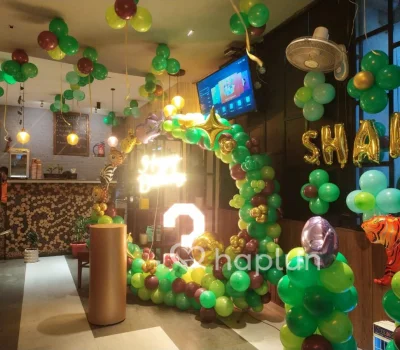Cafe Hall Jungle Theme Decoration