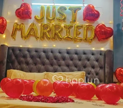 Just Married Surprise Decoration