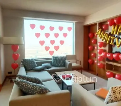 Heart Shaped Balloon Decoration