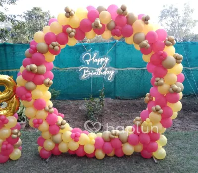 Metallic Balloon Ring Decoration