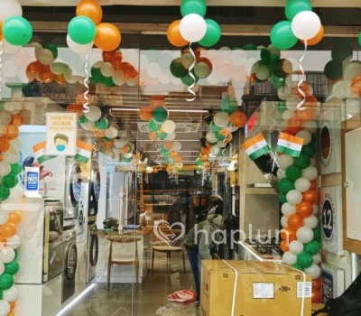 15th August Shop Decor