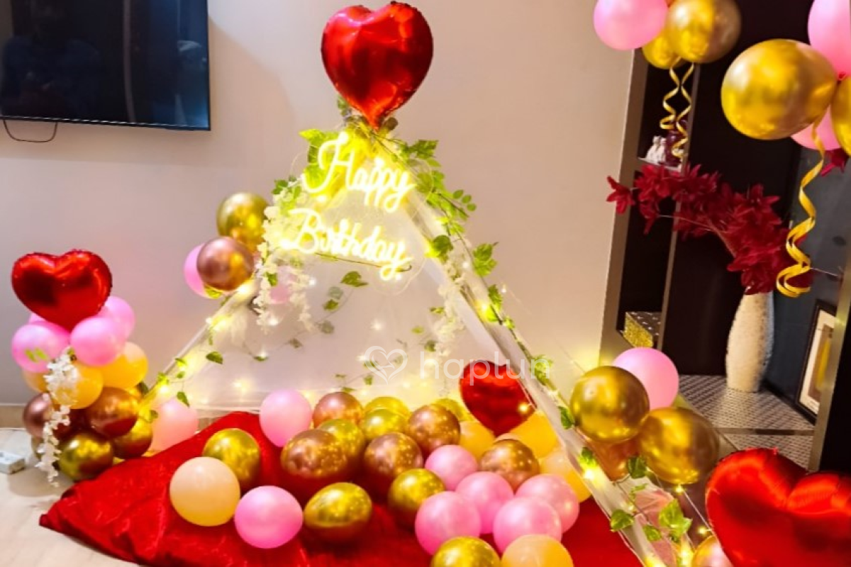Romantic Canopy Balloon Decoration