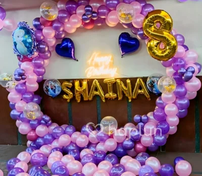 Ring Decor On Wall With Cartoon