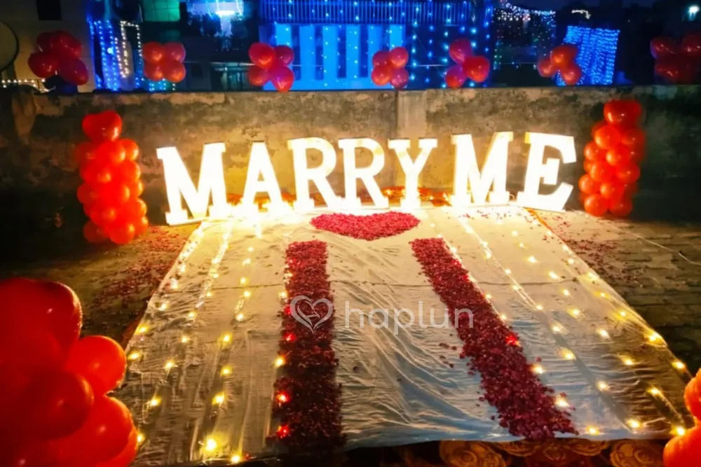 Marry Me Balloon Surprise Decor