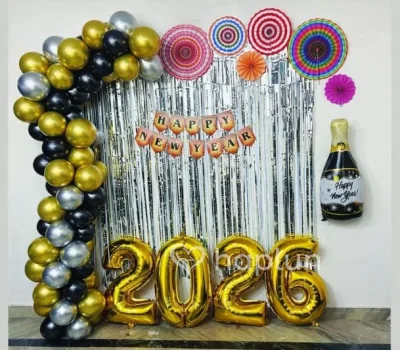 Stylish Golden Black New Year Decor