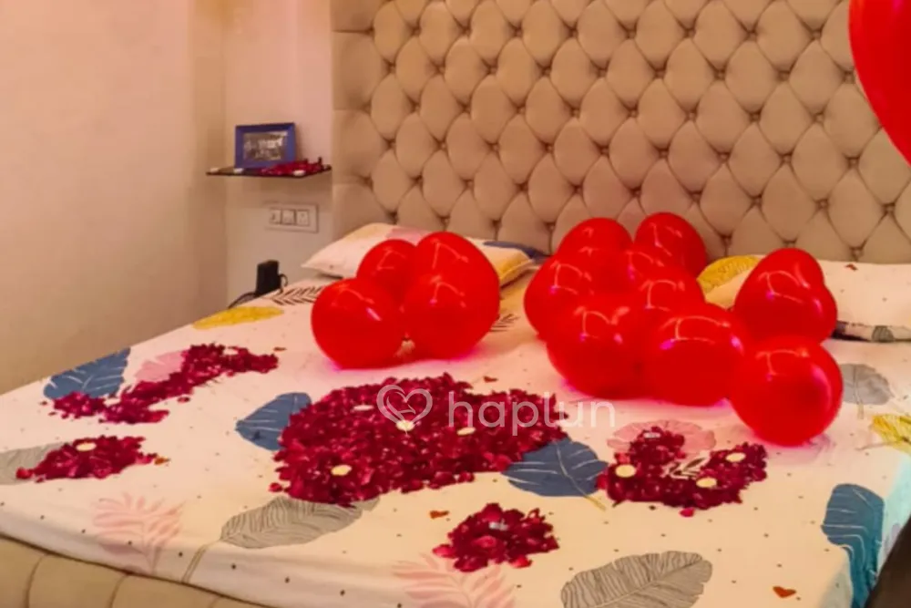 Romantic Just Married Decor