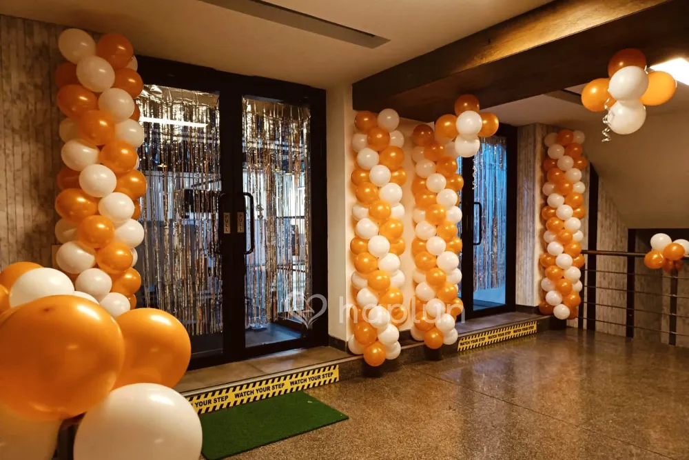 Rose Gold & White Office Decoration