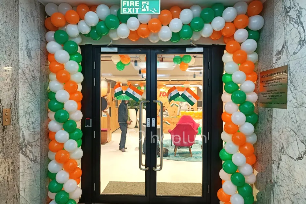 Tri Color Gate Decoration