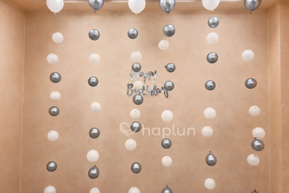 white and Silver Balloon Decoration