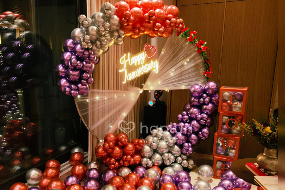Anniversary ring decoration