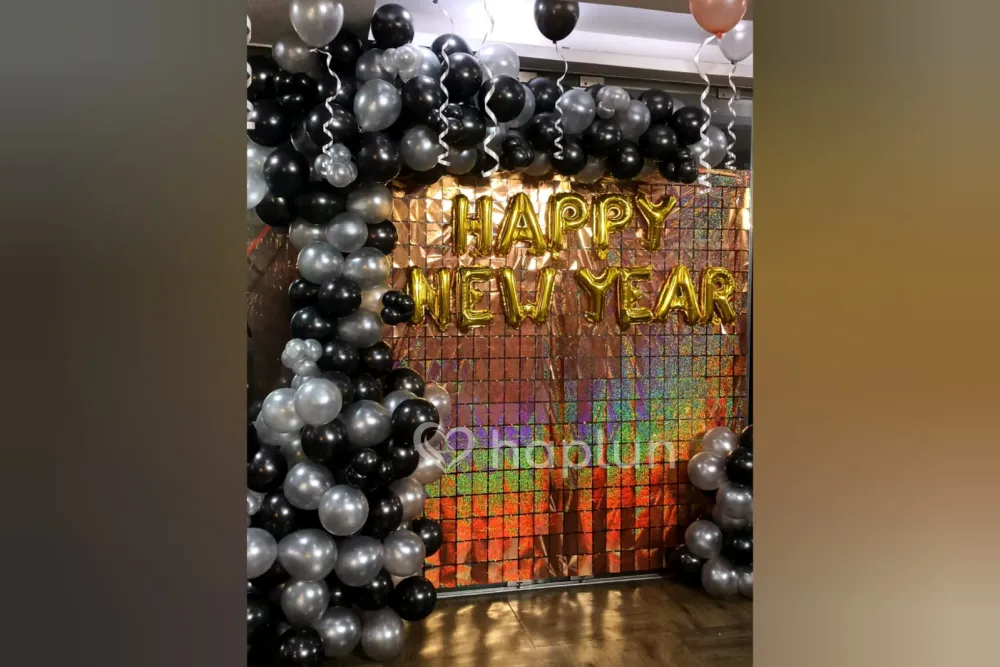 Black and Silver New Year Decor