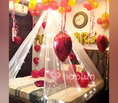 Mr & Mrs First Night Decor