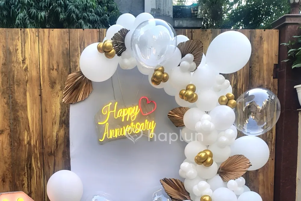 White Pastel Anniversary Decor