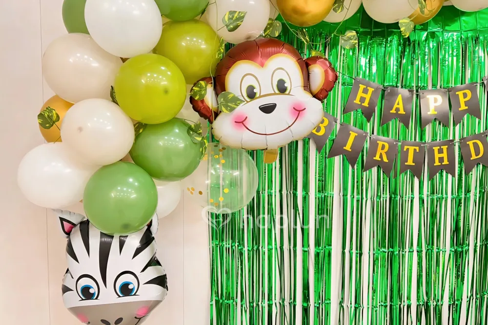 Animal Kingdom Birthday Decor