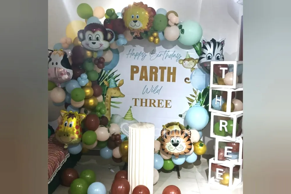 Mini Safari Jungle Theme Decor