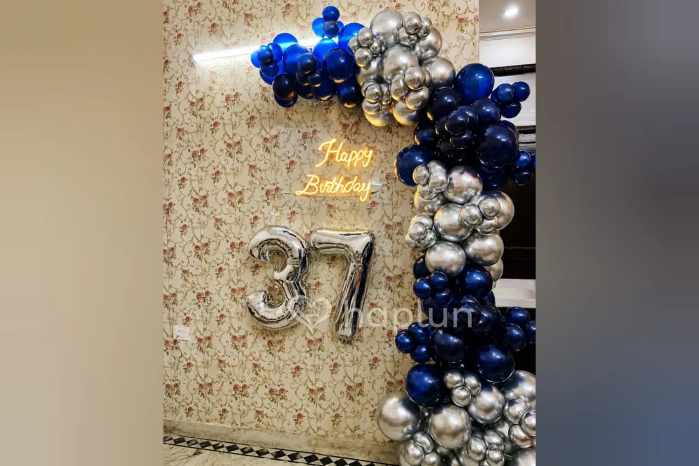 Luxury Blue Birthday Decor